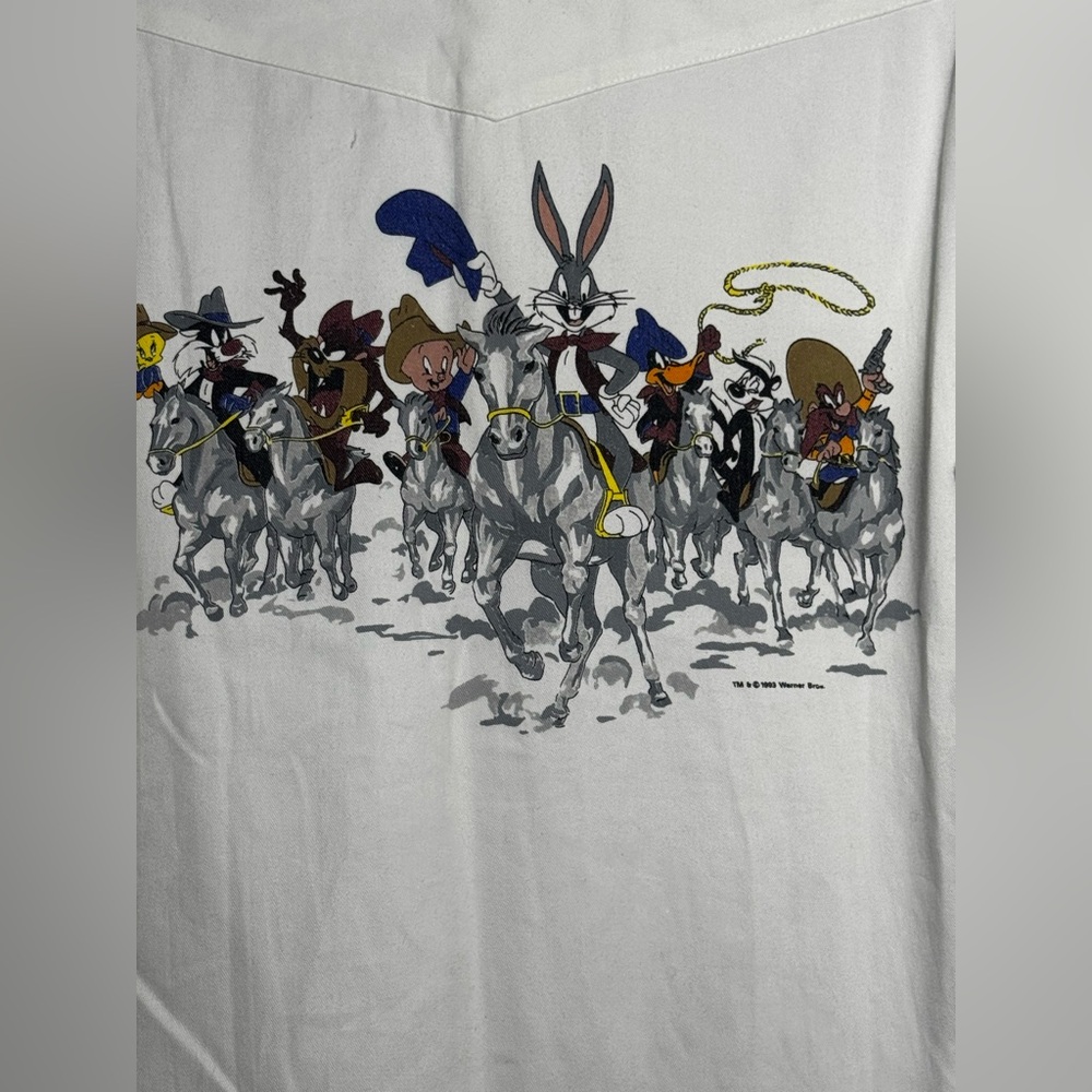 Vintage 93 Looney Tunes western collection by Karman MEDIUM BUTTON UP white